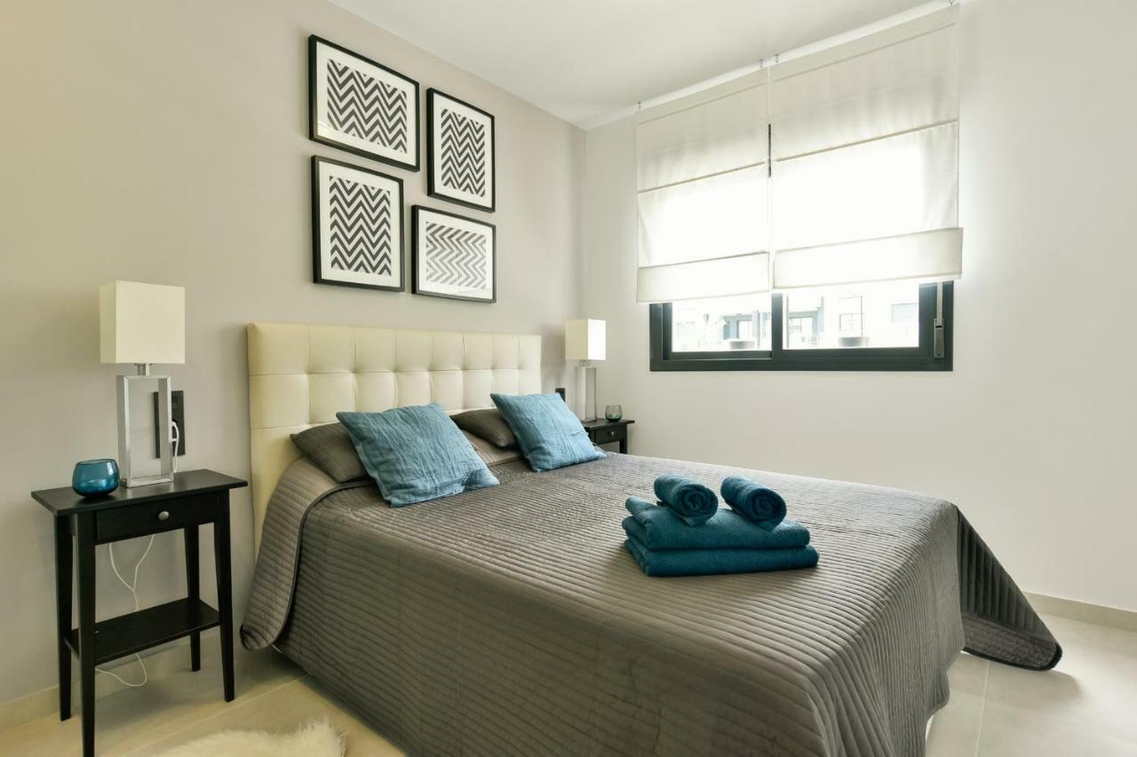 Oasis Beach IX Τορεβιέχα Εξωτερικό φωτογραφία
