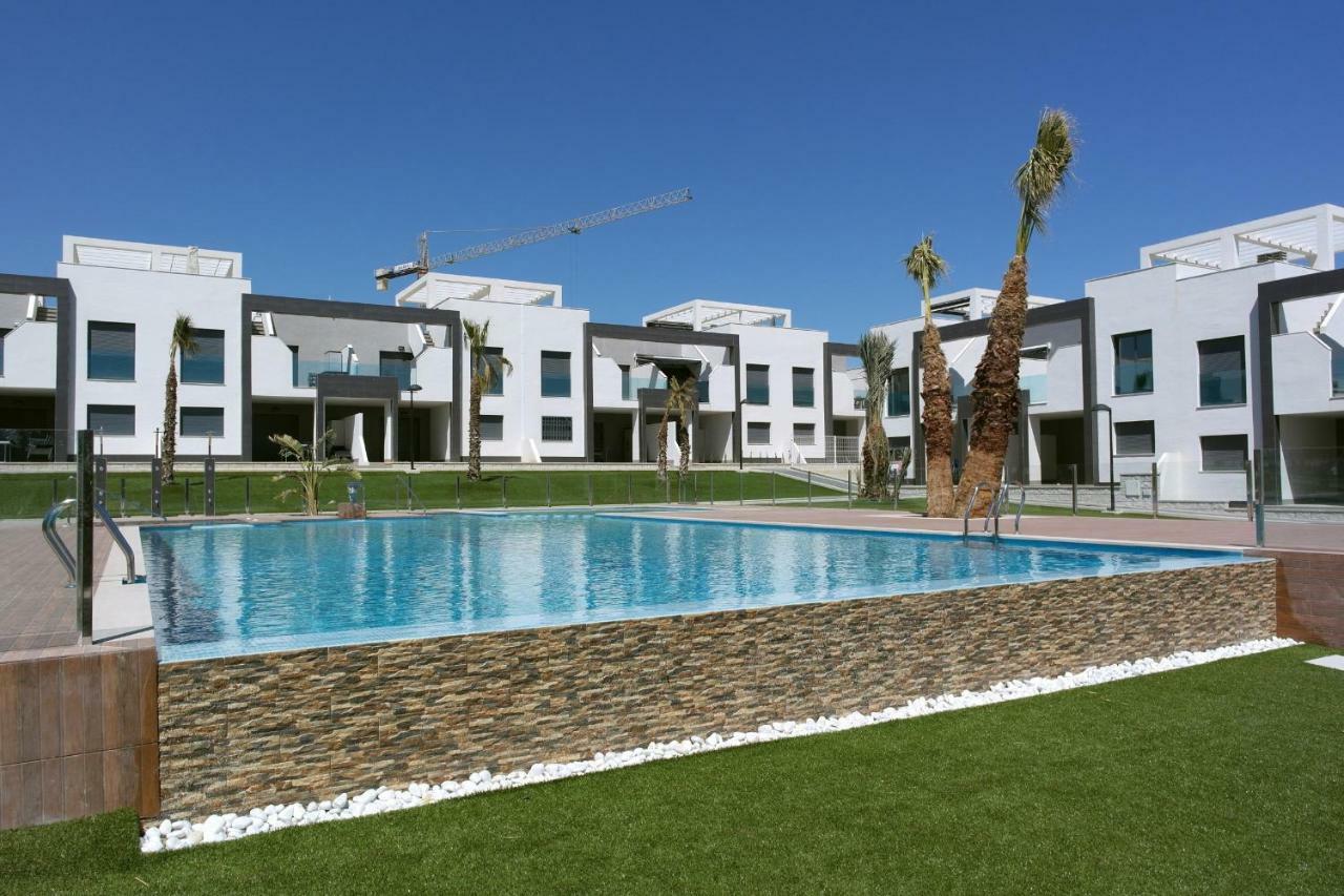 Oasis Beach IX Τορεβιέχα Εξωτερικό φωτογραφία